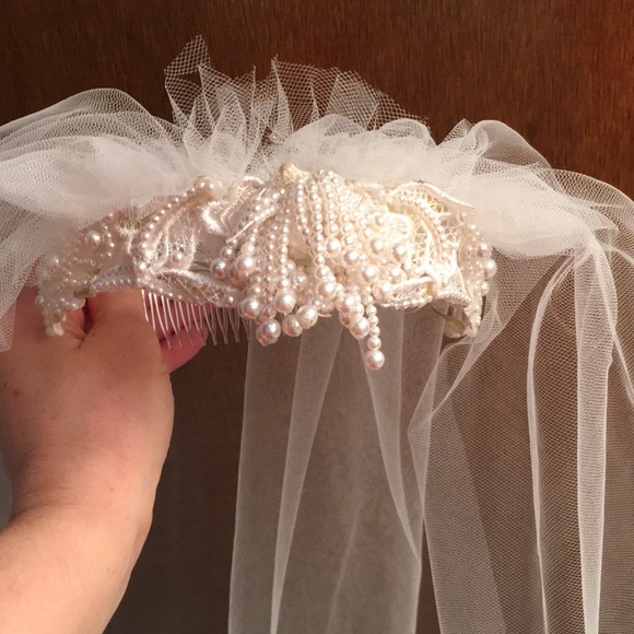 First holy communion/flower girl dress and veil 12 - Picture 7 of 8